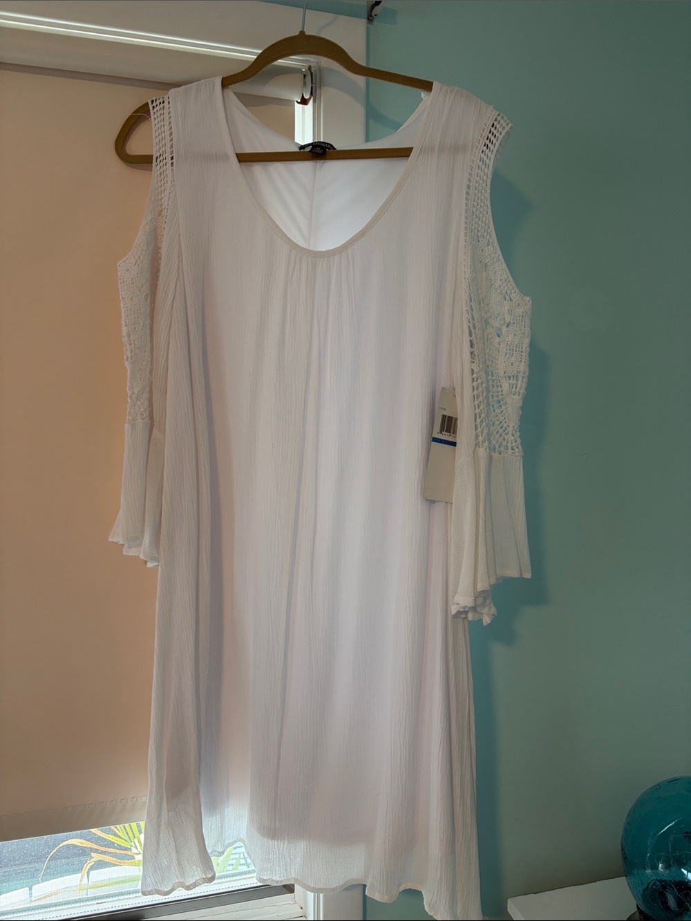 Nina Leonard White Cold-Shoulder Crochet Sleeve Dress